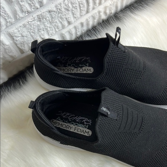 Sketchers Memory Foam Black Slip-On Sneakers - Picture 2 of 3